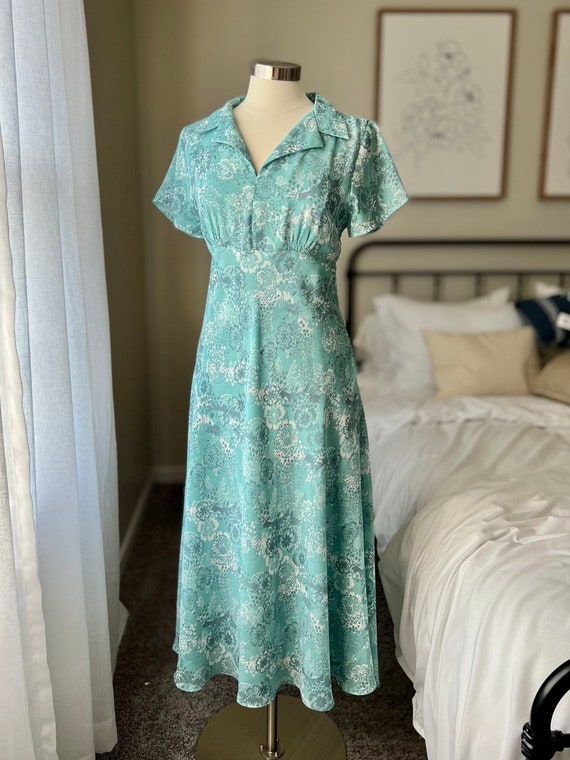 Vintage 1990s Floral Paisley Dress