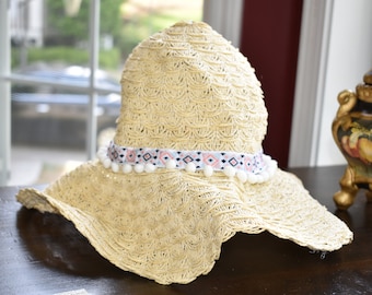 Open Weave Straw Sun Hat: Decorated Summer Style