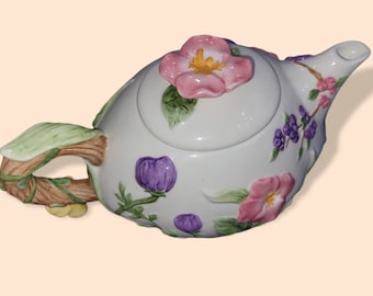 Charter Club  Wildflower Sculpted Teapot with Lid