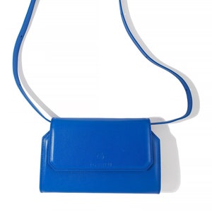 Bolso tipo mensajero multiusos de piel auténtica italiana suave, tipo sobre, color azul real