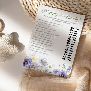 Juego de ducha de bebé Adivina quién mamá o papá imprimible, Bebé en flor, Descarga instantánea, Tarjeta 5 x 7, Violeta