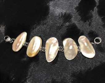 Mother of Pearl Bezel bracelet