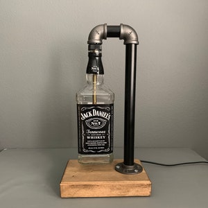 Jack Daniel&#39;s Lamp, Old No 7, Jack Daniel&#39;s Gift, Home Bar Accessories, Liquor Bottle Light, Whiskey Lamp, Whiskey Bottle, Tennessee Whiskey