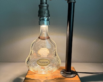 Hennessy　ボトルスタンド　ライト Hennessy ボトルスタンド ライト Hennessy Light Up 1.75L