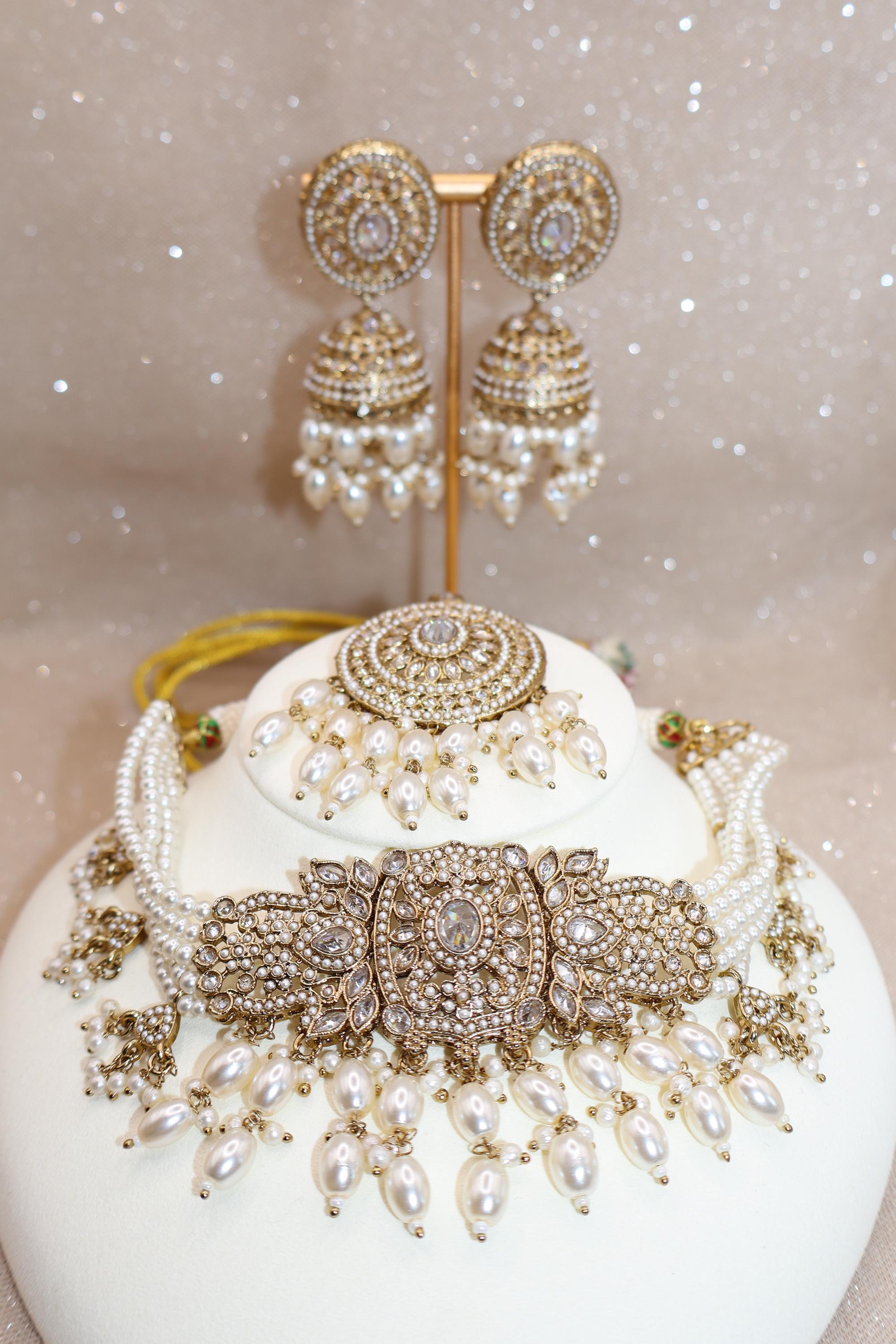 White Clear & Gold Chocker Necklace and Earrings/tikka Set / Bride