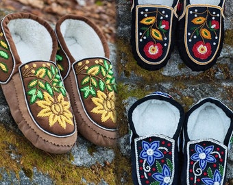 Mocassins Mocassins faits main avec broderie perlée | Cuir véritable