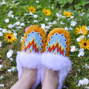 Authentic Leather Beaded Moccasins Handmade beaded moccasins with Intricate bead-work and Fux Fur