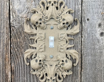 Cthulhu Inspired Light switch cover Gothic / Horror / Spooky Light Switch Cover - Rocker Cover - Power Outlet Cover DnD
