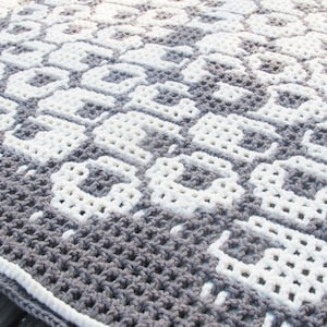 Counting Sheep Interlocking Blanket Pattern