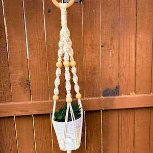 Indoor & Outdoor Macrame Plant Hanger, Patio Décor, Boho, Window and Ceiling Plant Hanger, Display Hanging Flower and Pot Plant Organization