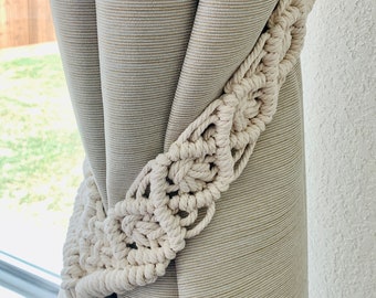 Macrame Curtain Tie Back, Boho Curtain Holdback, curtain décor Accessory, Decorative Holdback, Minimalist Décor, Modern Window Treatment