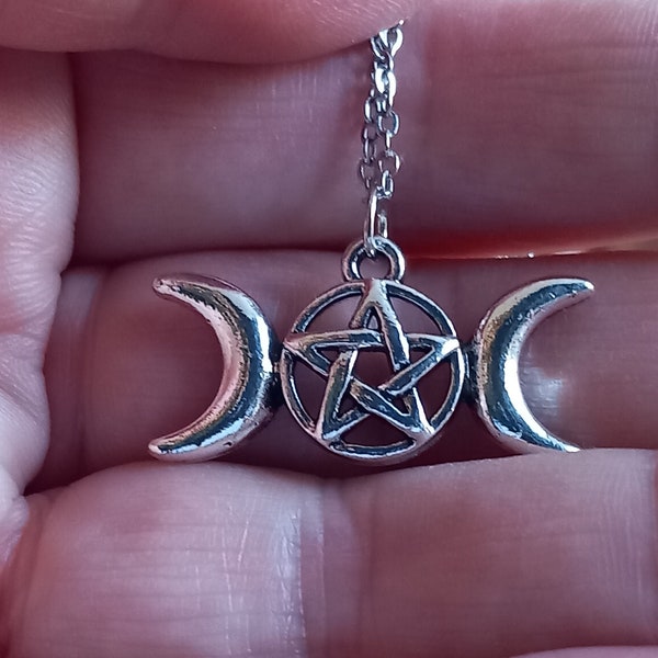 Collier triple lune avec pentagramme