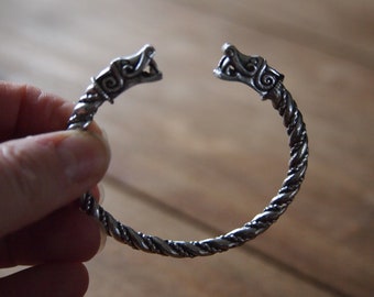 Celtic bracelet with dragons