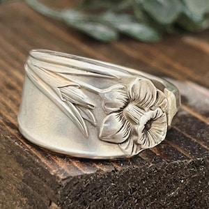 Vintage DAFFODIL Spoon Ring, Silverware Spoon Ring, March Birth Flower, New Beginnings, Silverware Jewelry, Gifts for Her, Recycled Jewelry