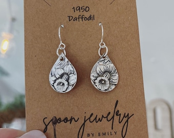 Vintage Dainty Daffodil 1950 Earrings – Handcrafted Silverware Jewelry, Upcycled Eco-Friendly Floral Accessories, Unique Antique Spoon,