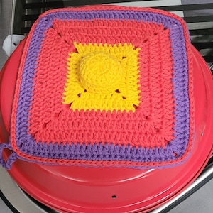 Crochet pattern &quot;Omnia&quot; potholder in Granny Square style