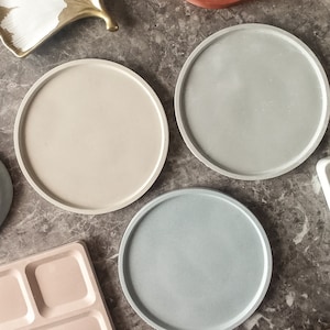 Handmade Concrete Round Tray, Candle Jewelry Trinket Dish, Minimalist Home Decor