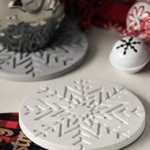 Christmas Snowflake Concrete Ornament Coaster, Candle Tray, Perfume Coffe Jewelry Dish, Christmas Table Home Decor Idea, Birthday Gift Idea image 4