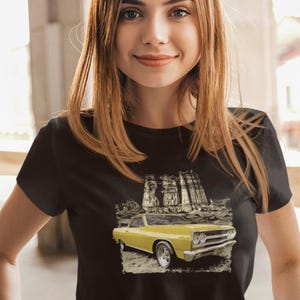 Oldtimer Shirt mit gelbem 65 El Camino - Unisex T-Shirt - 1965 Chevy Truck