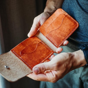 Premium Leder Trifold Brieftasche, schlanke Fronttasche Brieftasche, dünnes Taschenbuch aus Verbergen mit einfachem Zugang zu einem Fach, Haut Geldbörse, Benutzerdefinierte Dreifach
