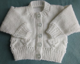 Round neck baby cardigan in white