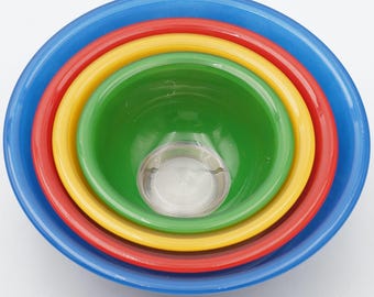 Vintage VTG Pyrex Rainbow Nesting Rührschüssel Set 322 323 325 326, grün, gelb, rot, blau