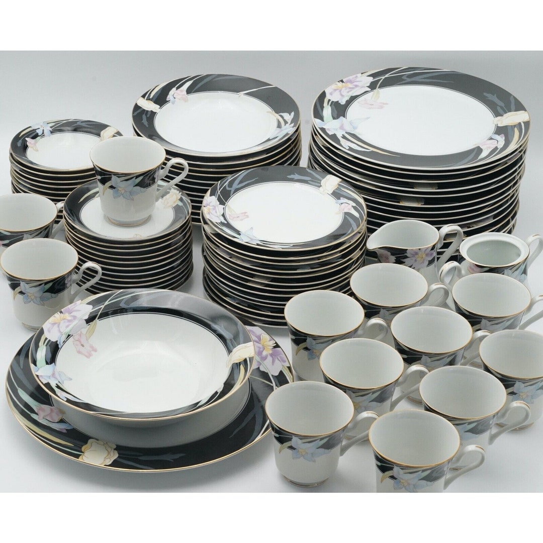 Vintage 1990s Mikasa Charisma Black Dinnerware Serveware Black Rim