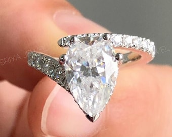 Anello di fidanzamento in Moissanite incolore con taglio a pera da 2 CT Anello di fidanzamento con bypass Anello di fidanzamento con ricciolo Regalo di anniversario Anello di proposta Halo nascosto per gioielli regalo