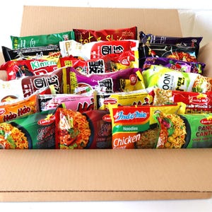Snackbu's Top Selling Korean Chinese Japanese Thai Assorted Mix Noodle Gift Box