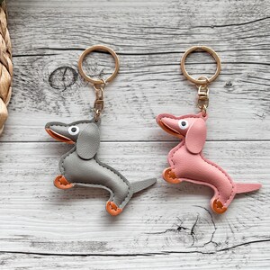 Dachshund keychain personalized, faux leather dachshund pendant, dachshund gift, keychain name image 8