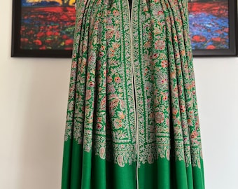 Handwoven Pashmina Shawl: Sozni Embroidered Floral Wrap