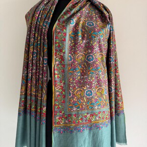 Handmade Pashmina Shawl: Paradise Birds Embroidery,  soft dove grey Cashmere