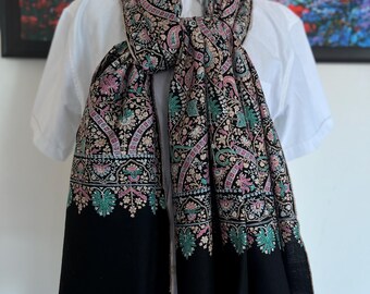 Handmade Black Pashmina Kashmir Shawl, Embroidered Wool Wrap