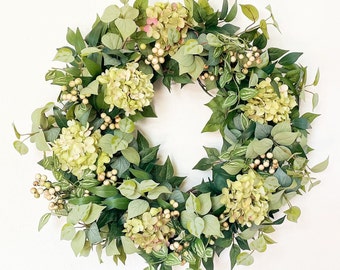 Artificial Hydrangea Wreath with Berries for Front Door, Everyday Wreath for Indoor or Outdoor Use, Green and White Faux Floral Wreath Decor