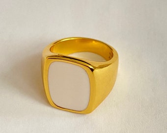 18k Gold Signet Ring With White Enamel | Quality & Minimal Gold Filled Signet
