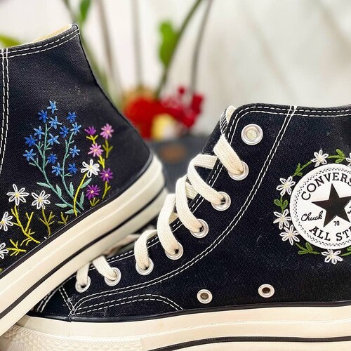 Daisy Flowers Embroidery Converse Hand Embroidery Flowers Etsy