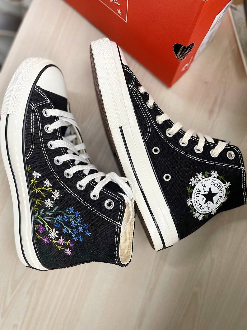 Daisy Flowers Embroidery Converse Hand Embroidery Flowers Etsy