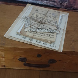 Bellissima carta da musica per journaling, scrapbooking, junk journaling, tecniche miste, buste - Kit di avvio vintage