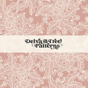 以下が含まれることがあります： ピンクの背景に白いレースのシームレスパターン。レースは複雑な花のデザインと繰り返しのパターンを特徴としています。テキスト「Delva B Tree Patterns」は画像の中央に配置されています。
