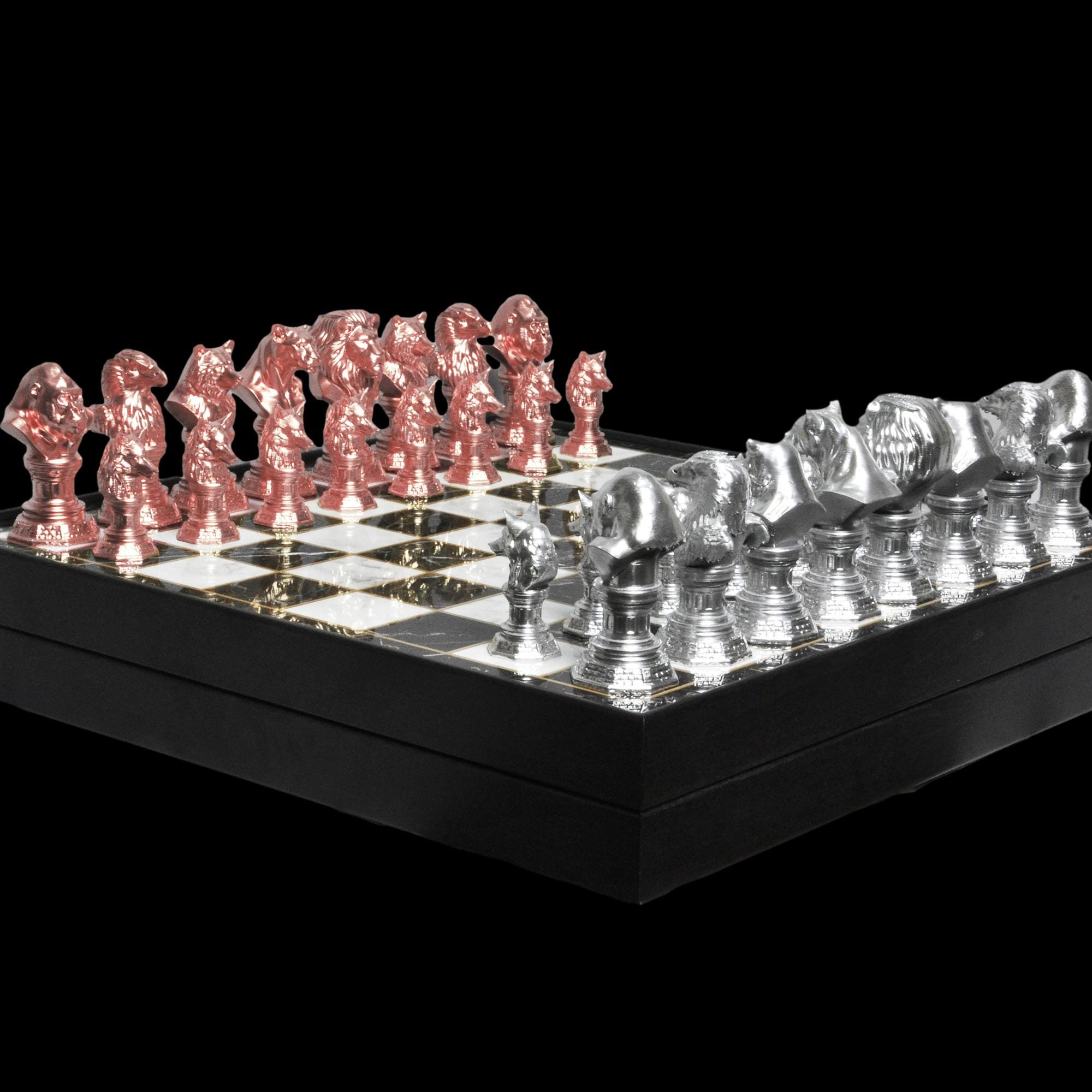 森の動物たちをモチーフにしたチェスセット（チェス盤付き）動物チェス