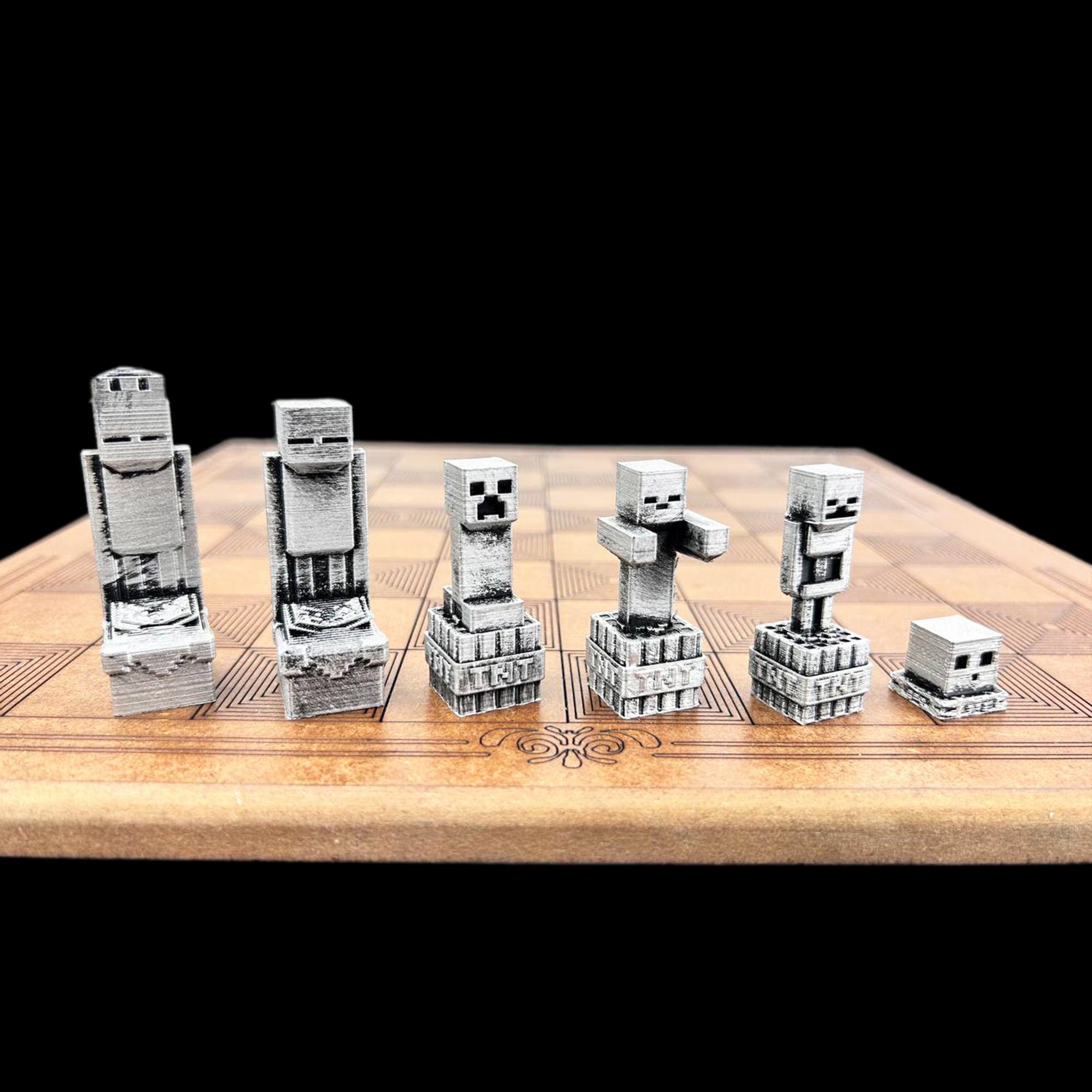 木製ボード付き、パーソナライズされた金属製マイクラチェスセット