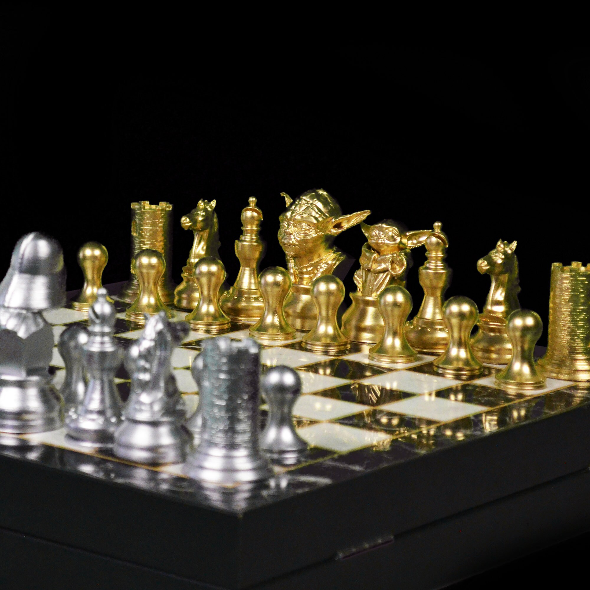 Royal Selangor Classic Star Wars Pewter & Glass Chess Set - M