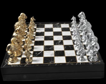 森の動物たちをモチーフにしたチェスセット（チェス盤付き）動物チェス