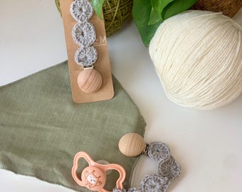 MINI Soother clip pacifier clip handmade crochet baby accessory short dummy strap newborn gift baby shower soother clip recycled materials
