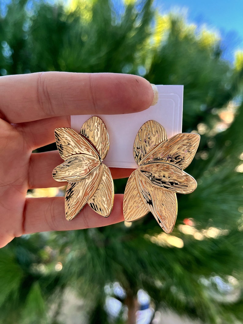 Elegant Gold Flower Petal Earrings Gold Leaf Earrings Gold Floral Stud
