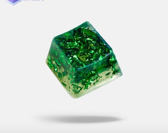 Royal Emerald Artisan Keycap: Noble Emerald Green Resin Keycap for Cherry MX