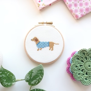 Dachshund - 10 cm (or 4 inch) | cross stitch pattern | pdf download | instant download | cross stitch for beginners