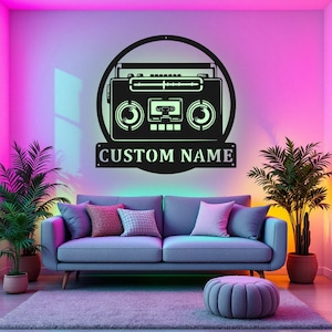 Arte de pared de metal con radio retro personalizada con luz LED, letrero con nombre de radio personalizado para habitación, decoración de metal con radio retro para el hogar, radio retro
