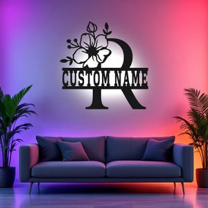 Arte de pared de metal con letras R y flores personalizadas con luz LED, letrero con nombre de familia y letras personalizadas para decoración de habitación, decoración LED de metal con apellido