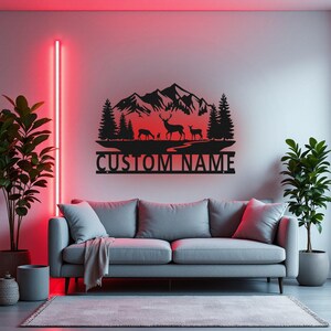 Kundenspezifische Deer Berge Metallwand-Kunst mit LED-Licht, personalisierte Deer Hunter-Namensschild-Dekoration für Raum, Rotwild, die Metall-LED-Dekor jagen